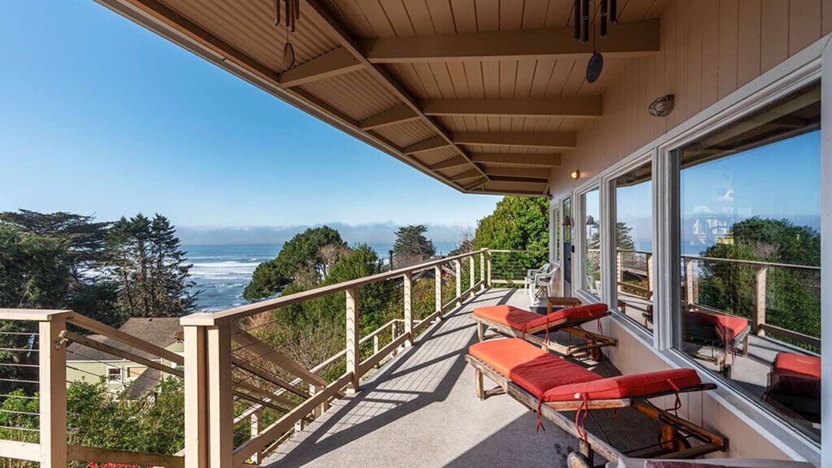 Westhaven-Moonstone House | The Sandpiper - Great location w/magical ocean views & dog friendly!