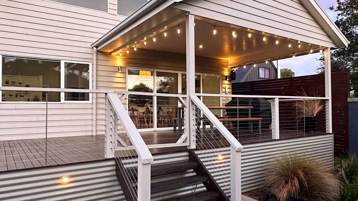 Sandy Point House | The Sands Sandy Point