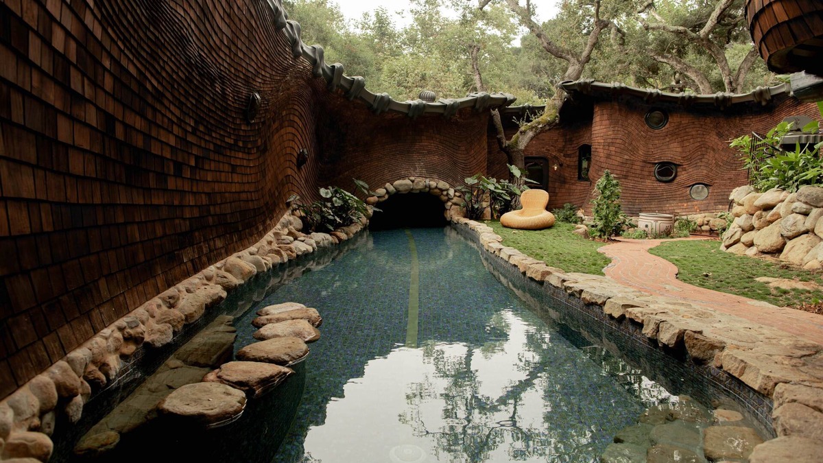 Mission Canyon House | The Santa Barbara Whale House