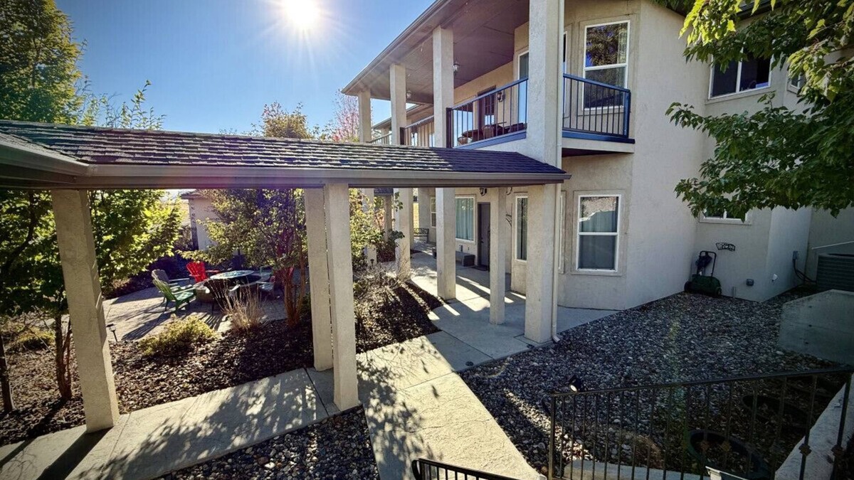 Baker City Apartment | The Scenic Views Home