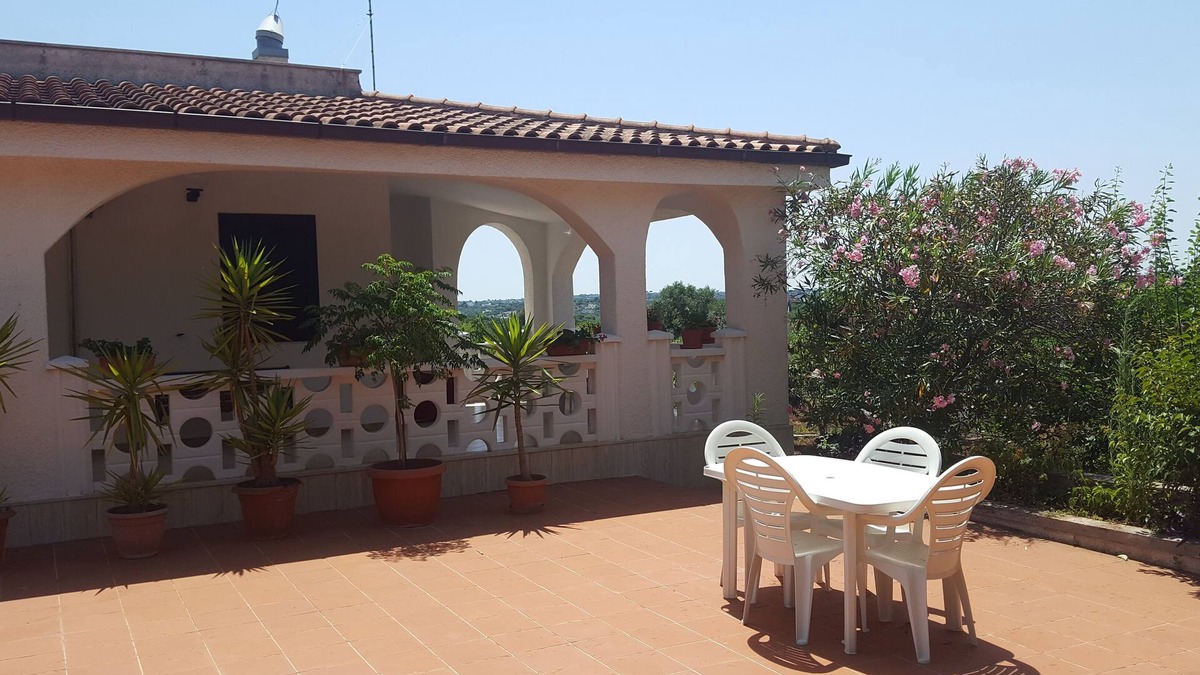 Polignano a Mare Villa | The scents of the Puglia countryside a stone's throw from the sea of Polignano a Mare
