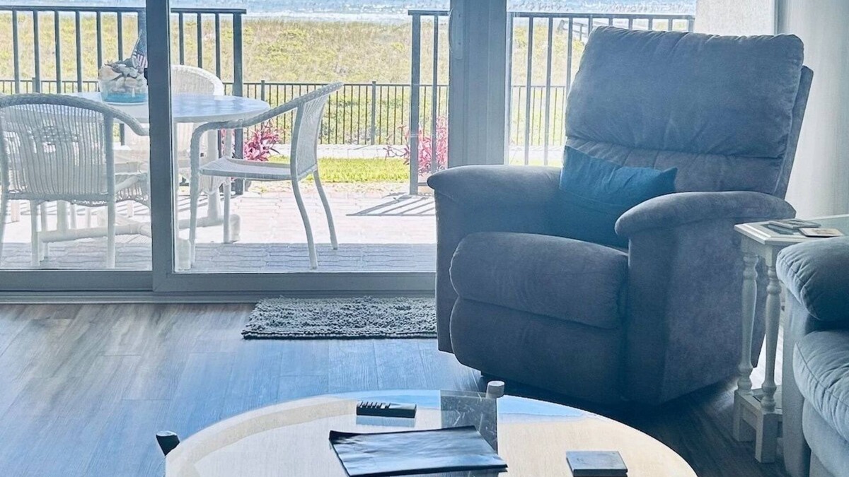 Ocean Cay Apartment | The Seahorse, 2bed beach paradise, swimming pool!