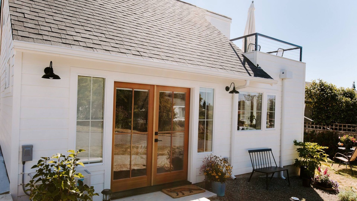 Gatewood House | The Seattle House - Guest House with a View in West Seattle.