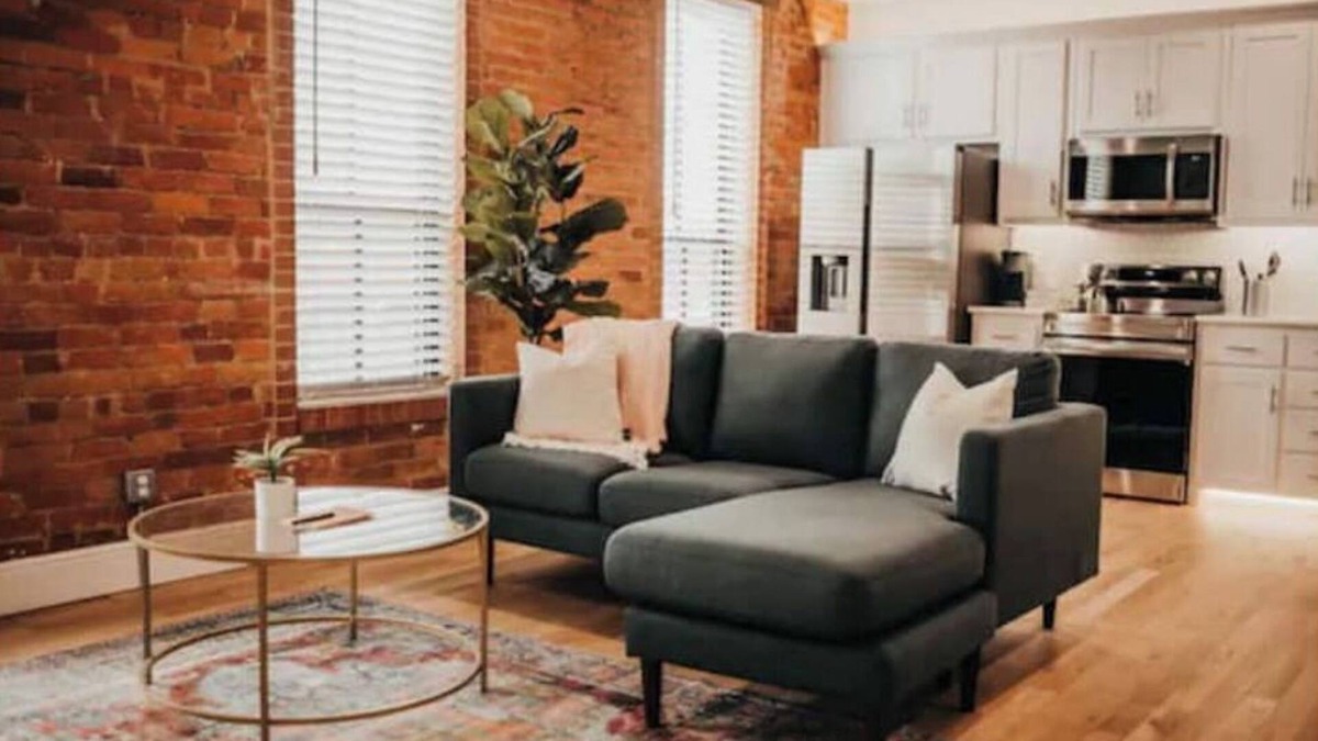 Ennis Apartment | The Secret Garden, Ennis
