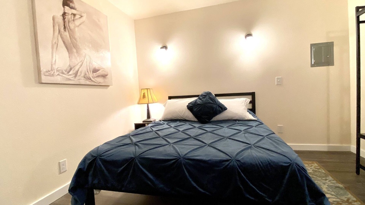 Alderwood Manor Apartment | The Sever: Studio Guest Suite