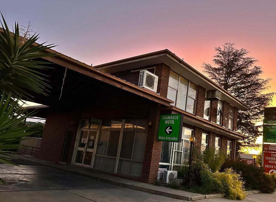 Balranald Hotel | The Shamrock Hotel Balranald