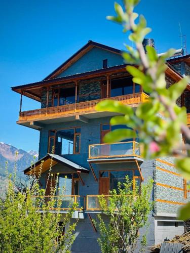 Jagatsukh House | The Shaurn Hotel & Resort