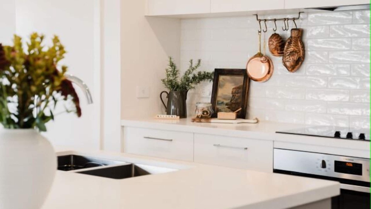 Portarlington House | The Shell Seekers Portarlington