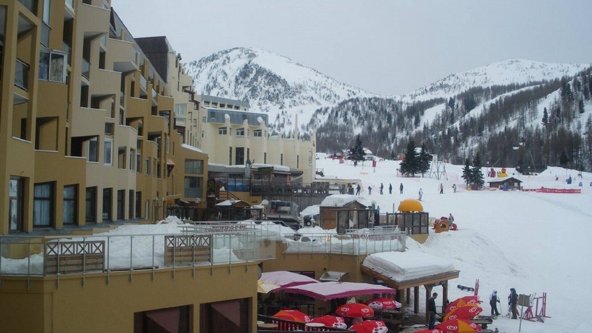 Saint-Sauveur-sur-Tinee Apartment | The shock of Tandem: Snow and Sun