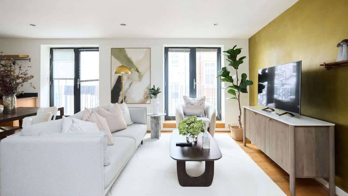 Weavers Apartment | The Shoreditch Retreat - Inviting 2BDR Apartment