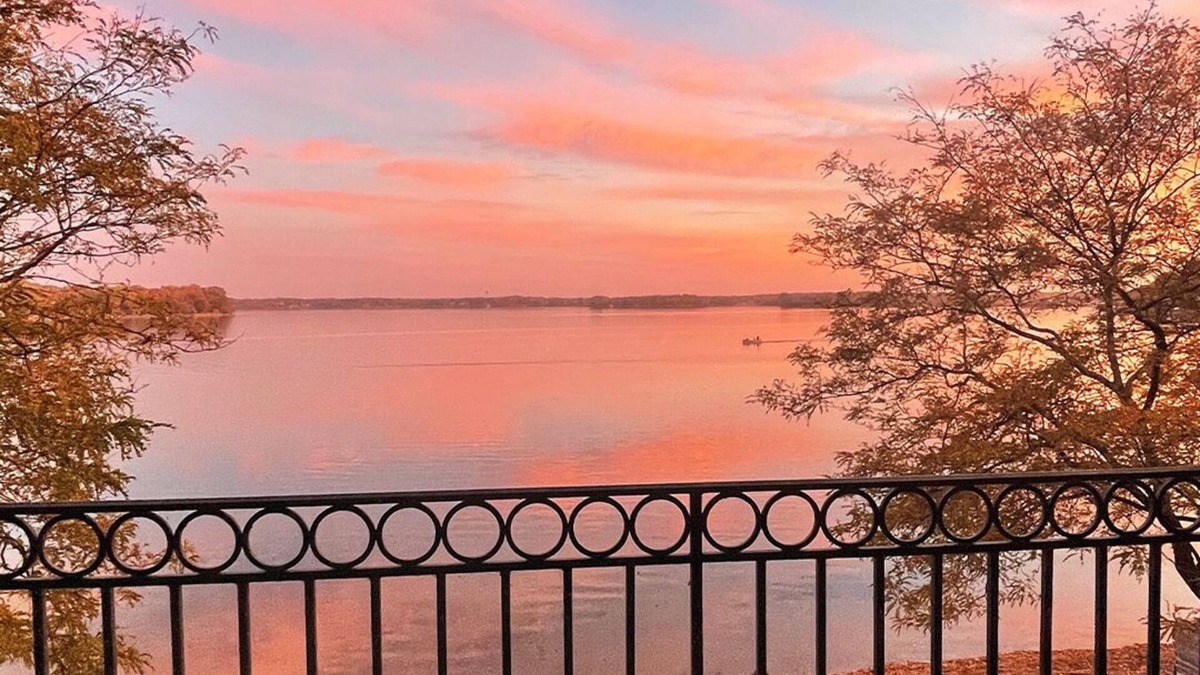 Spring Park Hotel | The Shoreline Hotel