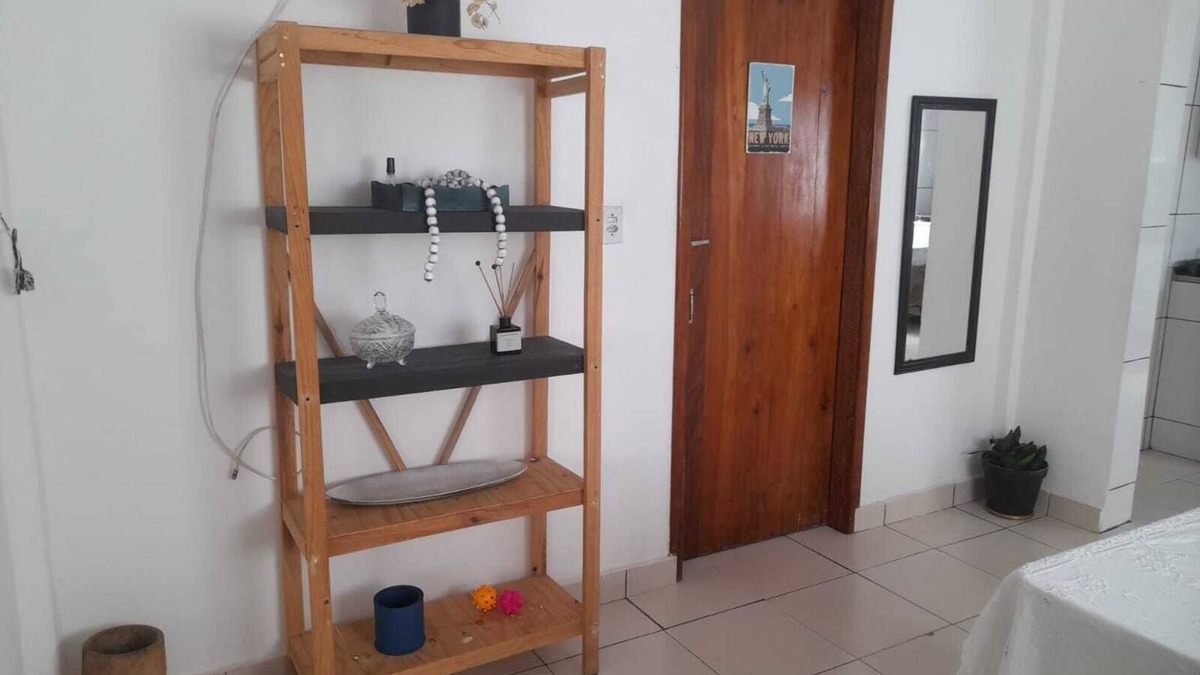 Davidopolis House | The simplicity of the bucolic in 4 decorated walls!