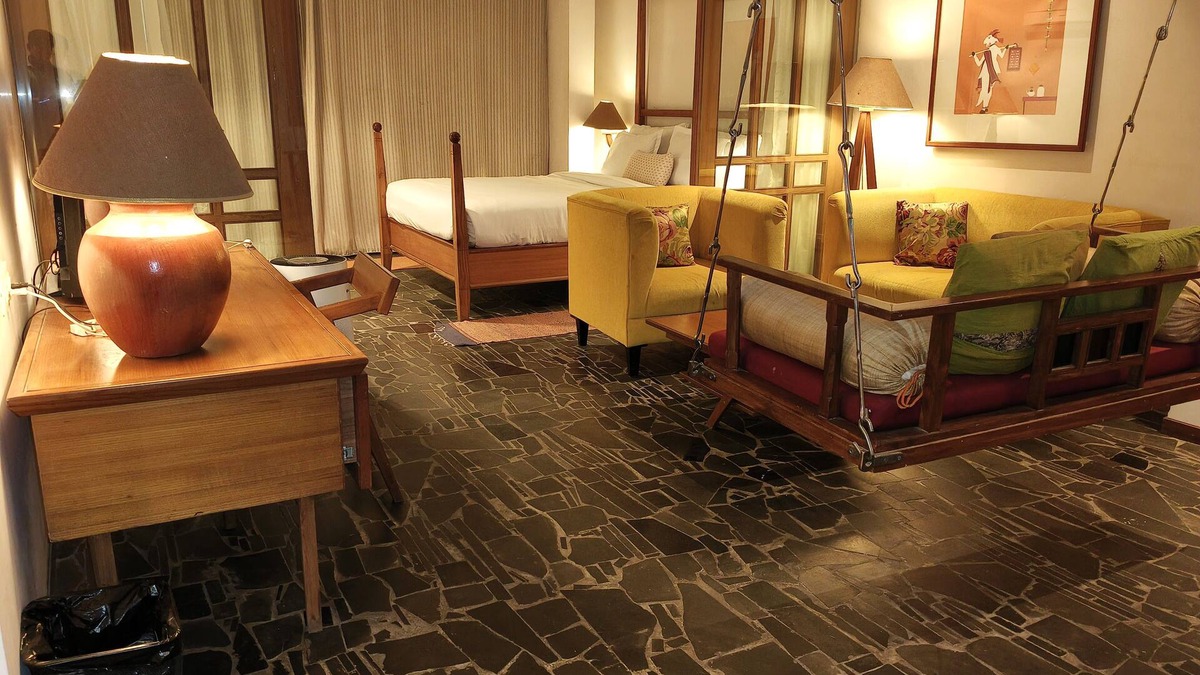 Rajkot Hotel | The Sky Imperial Aarivaa Luxury Homestay