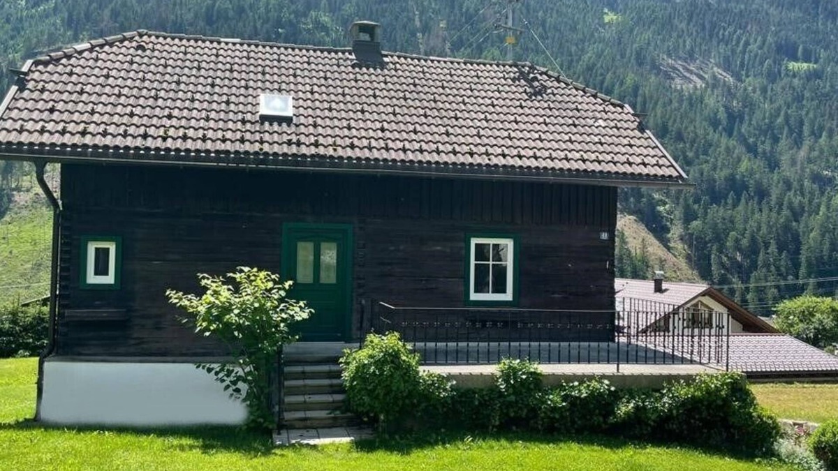 Rangersdorf House | The slanted little house