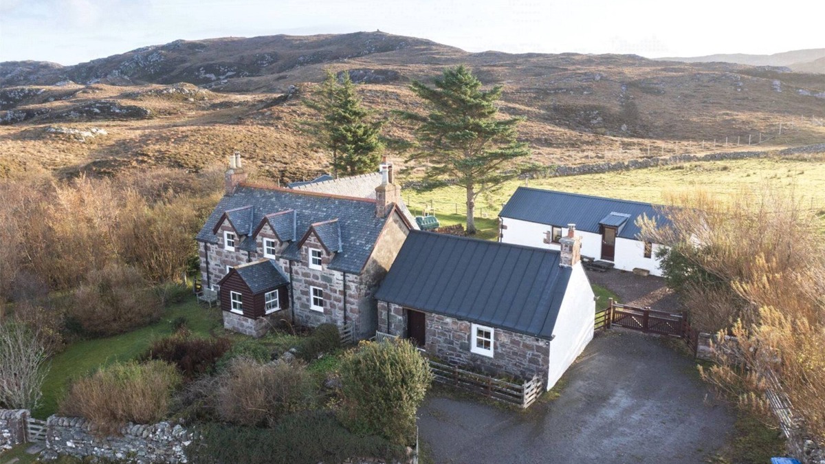 Stoer Cottage | The Smithy House & Cottages