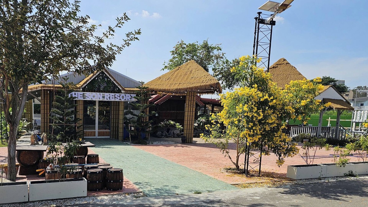 Khao Noi Hotel | The Son Resort