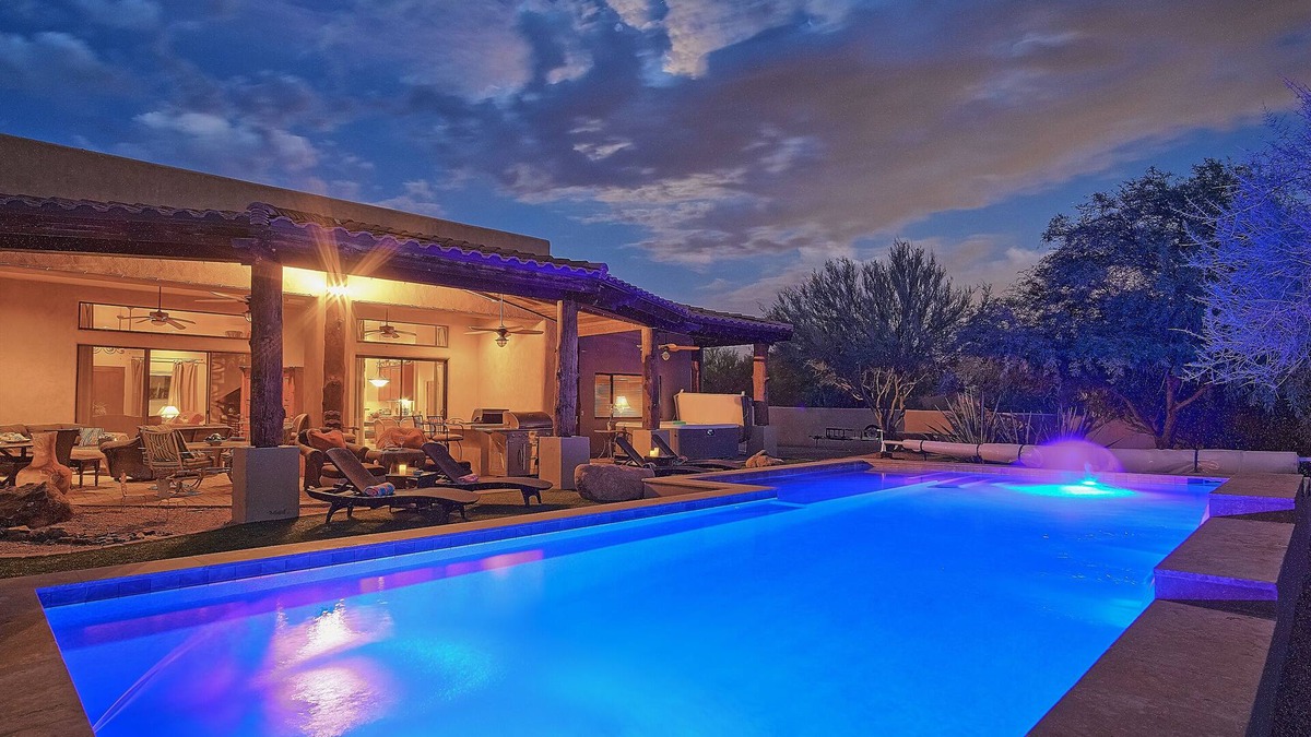 Canyon Ridge Estates House | THE SPA HOUSE AND GOLF RETREAT + 12 BEDS + HEATED POOL + 2 HOT TUBS + AMENITIES