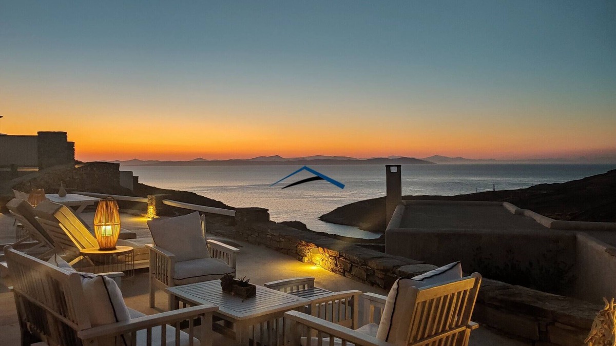 Pisses House | The "Spacious Modern Kastellakia House" only a 2 minute drive from Koundouros