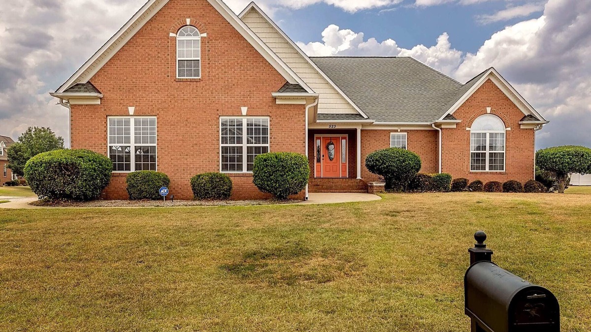 Westover House | The Spacious Murray Retreat