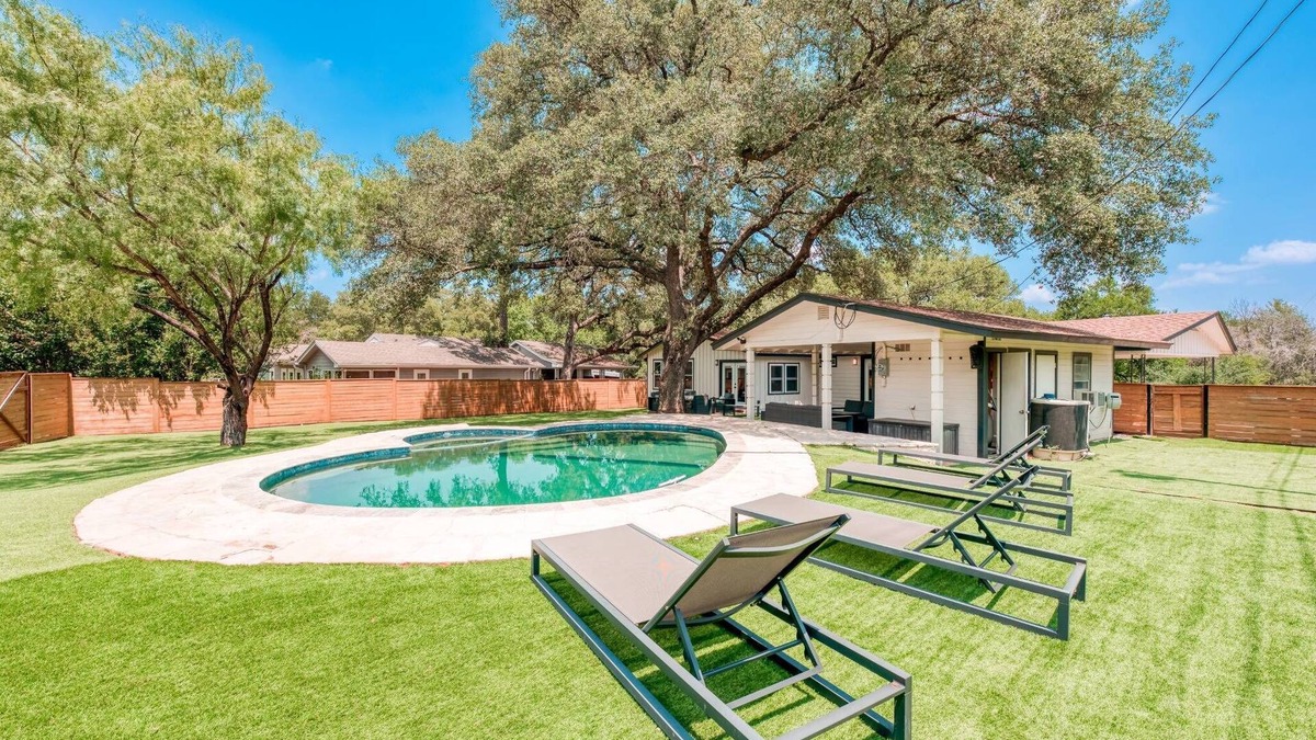 Granite Shoals House | The Splash Pad