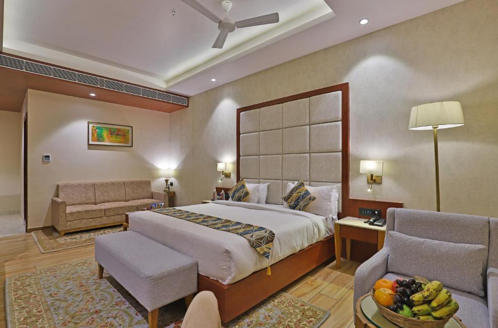 Somnath Hotel | The Square Somnath