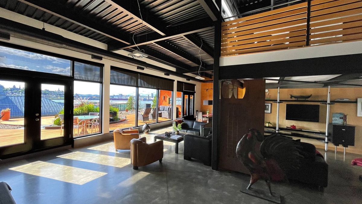 Desjardins Apartment | The St-Louis Penthouse