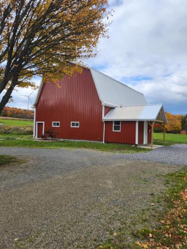 Fredonia House | The Stable at Windmill Ridge Farm
