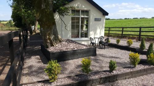 Macroom House | The Stable Lodge Cannaway House