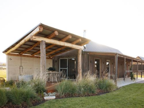 St Helens House | The Stables