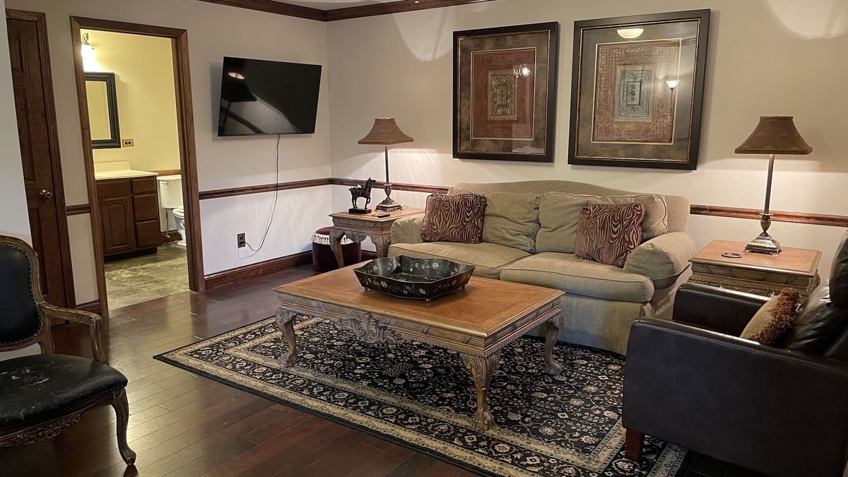 Knoxville Cottage | The Stables Cottage on 55-acre Farm/Wedding Venue, Beautiful & Peaceful TN