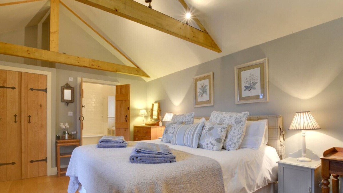Cranbrook House | The Stables - One Bedroom House, Sleeps 2