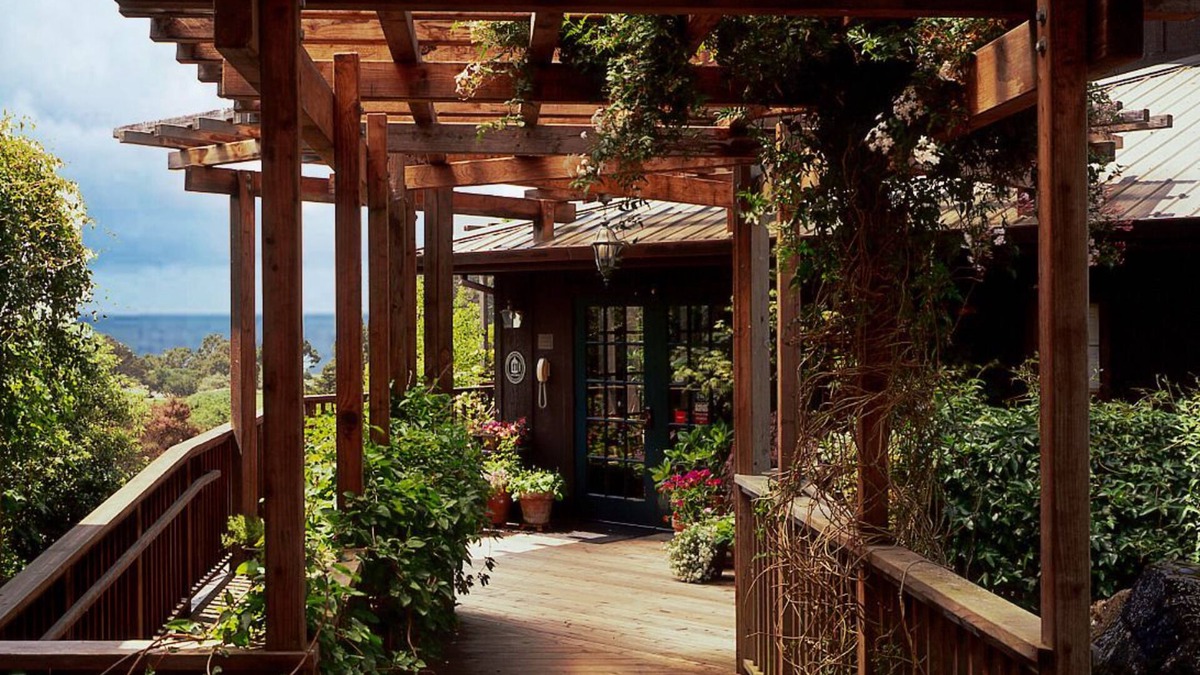 Mendocino Hotel | The Stanford Inn By The Sea Eco-Resort