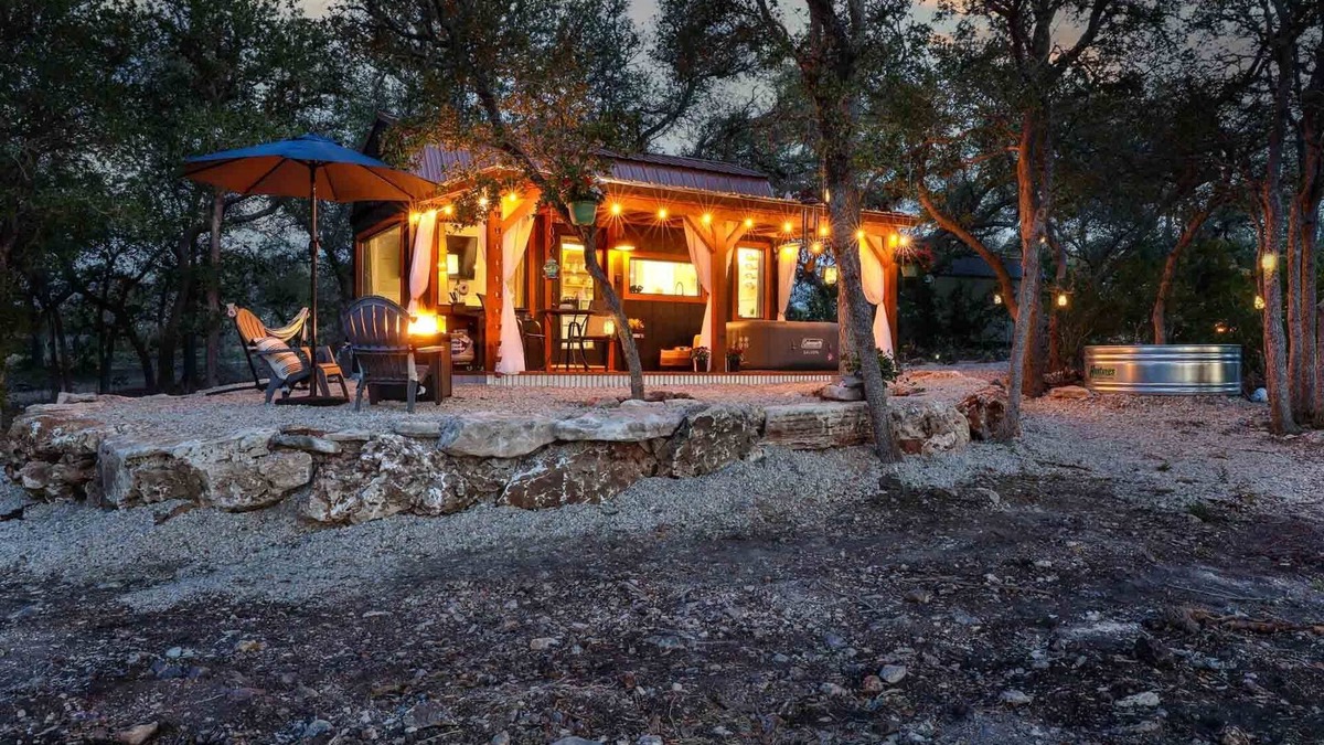 Hondo Cabin | The Starlight Escape