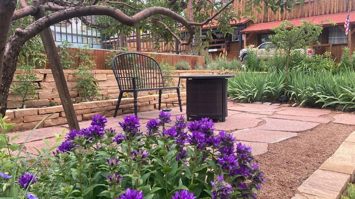 Crawford Hotel | The Stone House Inn