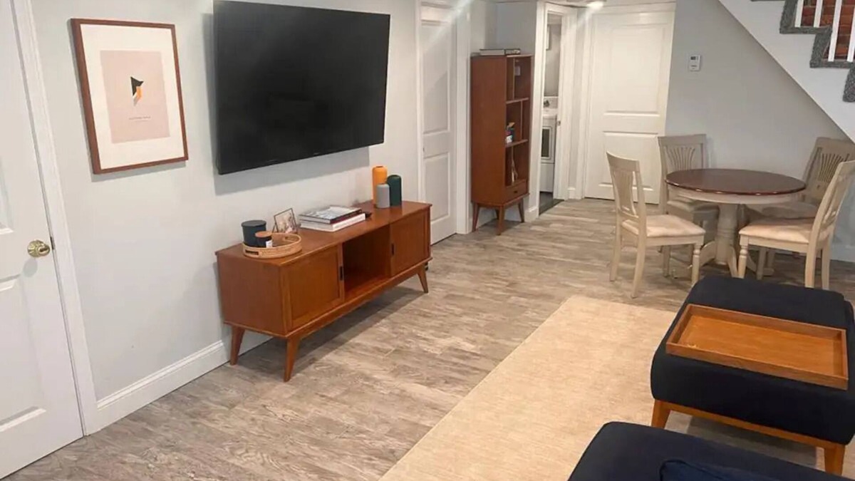 Winthrop House | The Strand on the Beachnn