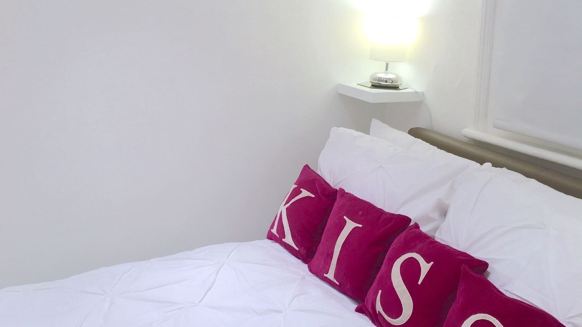 Primrose Hill Apartment | The Studio - Heart of Primrose Hill