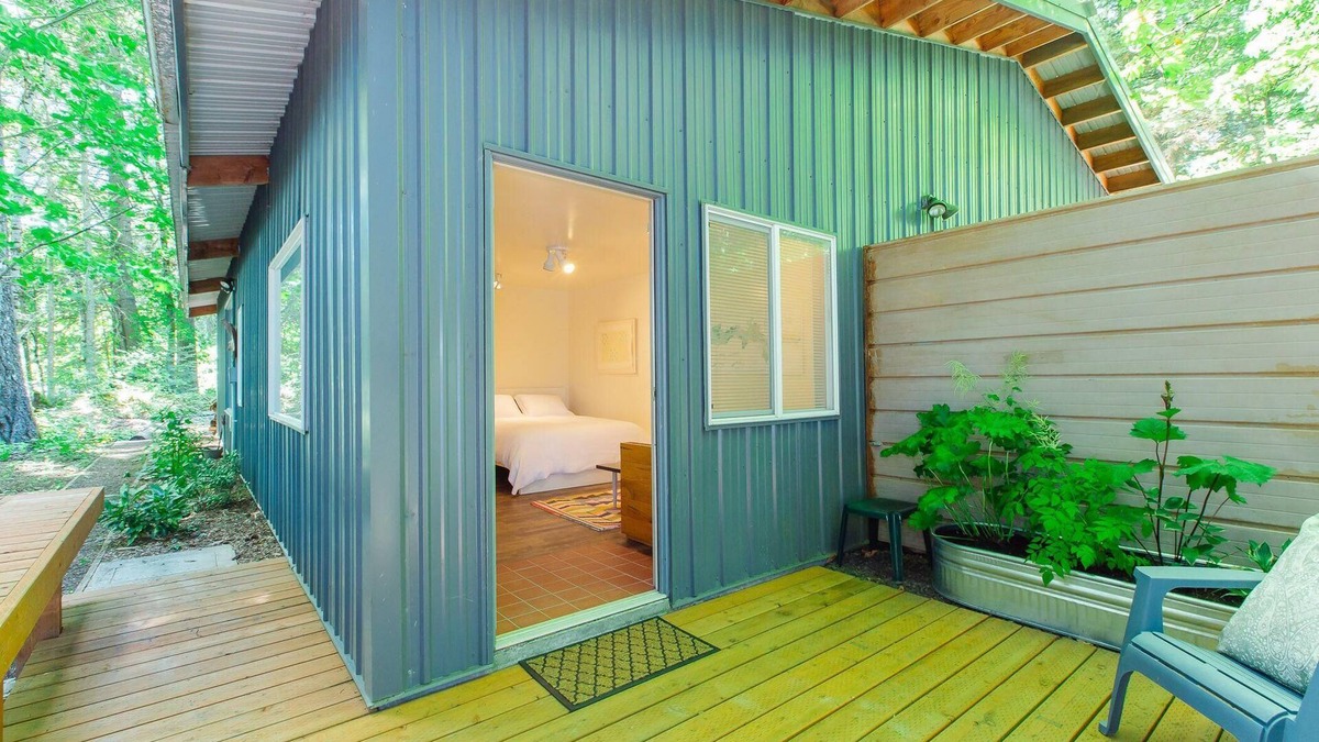 Underwood House | The Studio offers an ideal sanctuary for solo travelers or couples looking to rejuvenate and unwind