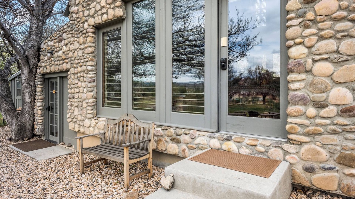 Tropic Apartment | The Studio Room at River Stone Inn at Bryce