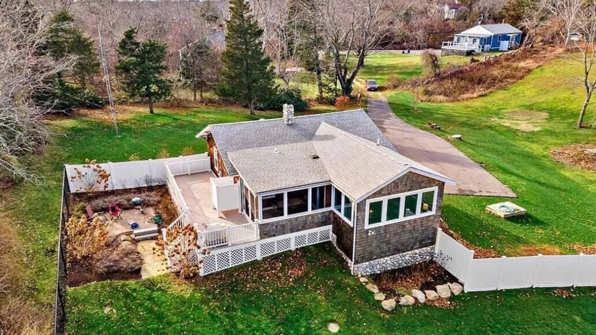 Snug Harbor Cottage | The Succotash Sanctuary - 0.75 Miles to East Matunuck State Beach
