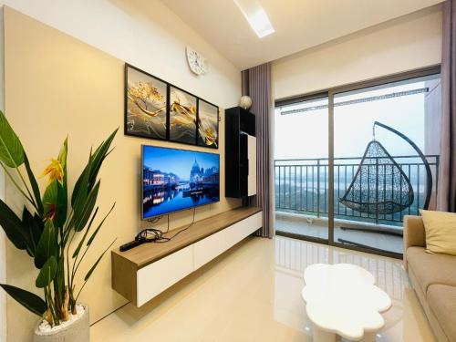 Thu Thiem Hotel | The Sun Avenue Rivera