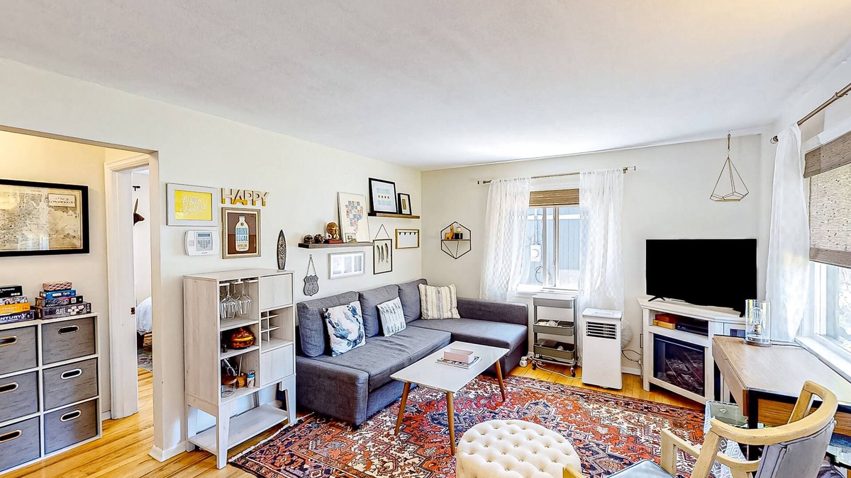 Roxhill House | The Sunrise Sanctuary | House in Seattle with a private yard