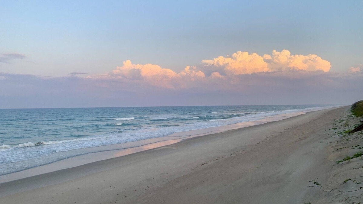 Melbourne Beach House | The Surf HousenSingle Family Home - Deeded Beach Access