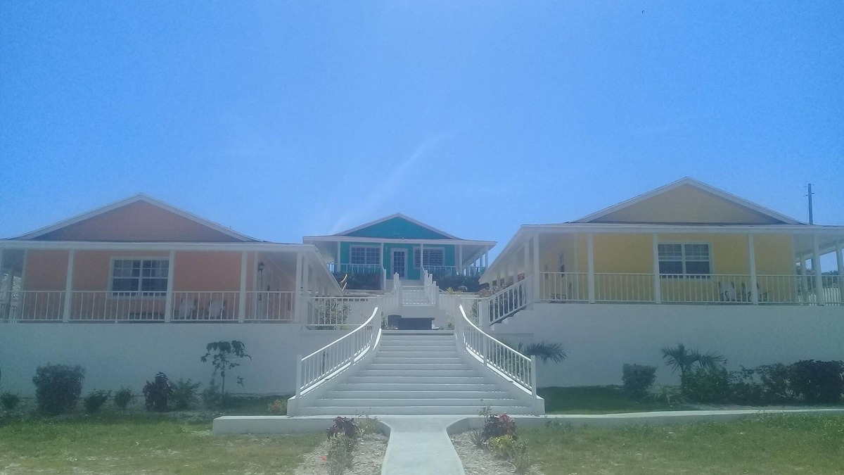 Rolleville Villa | The Swimming Pigs Resort-Peach