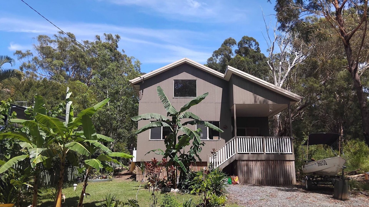 Brisbane Waterfront House | The Taj - an open spaced 2 bedroom serene and inviting getaway on Russel Island