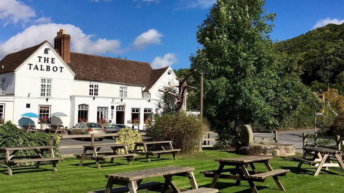 Knightwick Bed & Breakfast | The Talbot at Knightwick