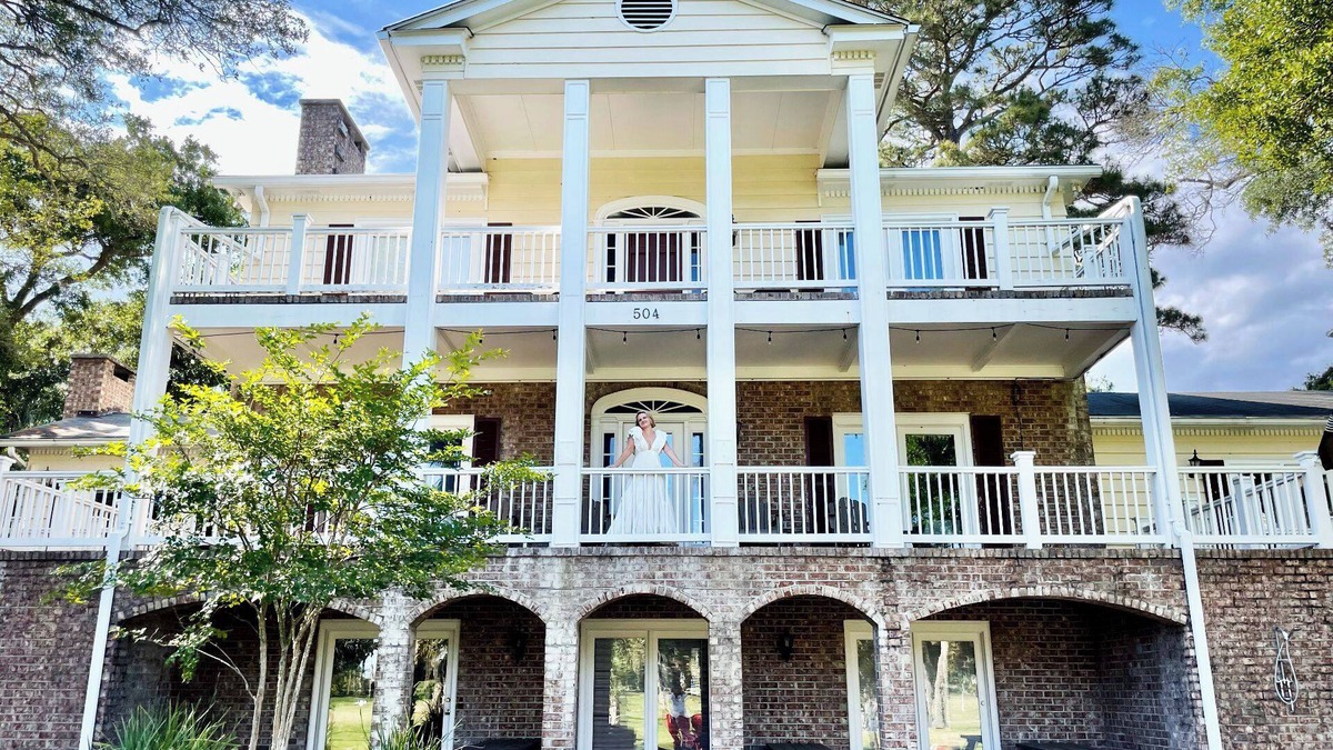 Saint Helena Island House | The Tara House - Pet Friendly, Golf Cart Included, 504 Remora Circle