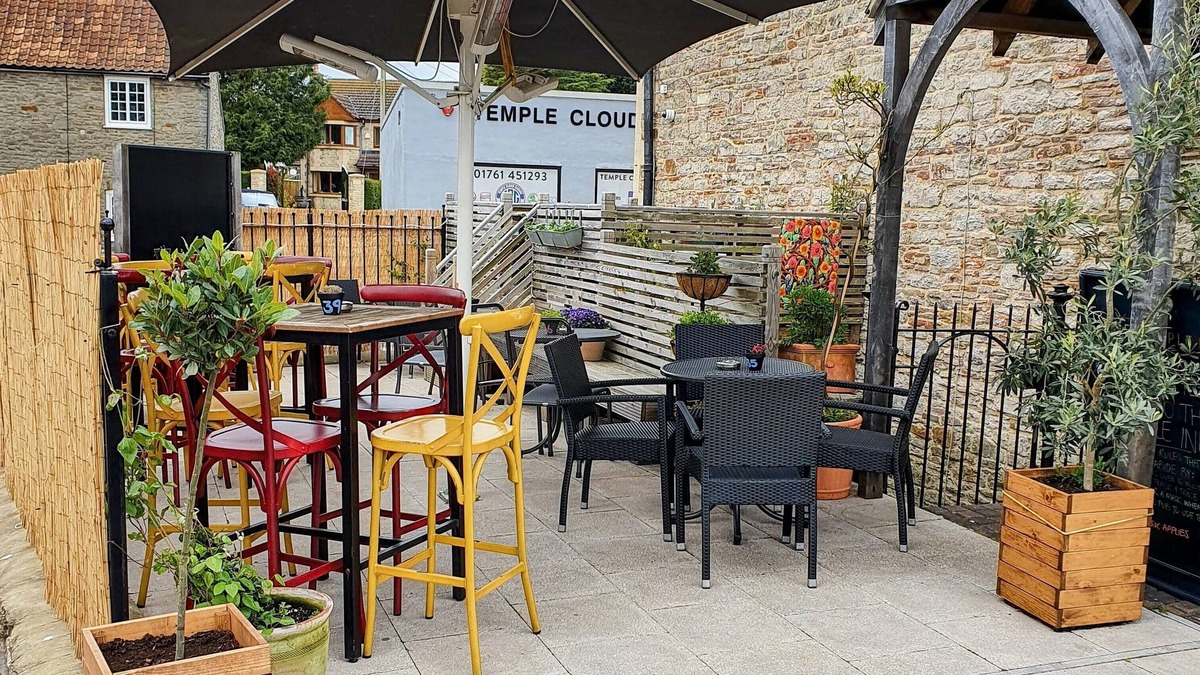 Temple Cloud Bed & Breakfast | The Temple Inn