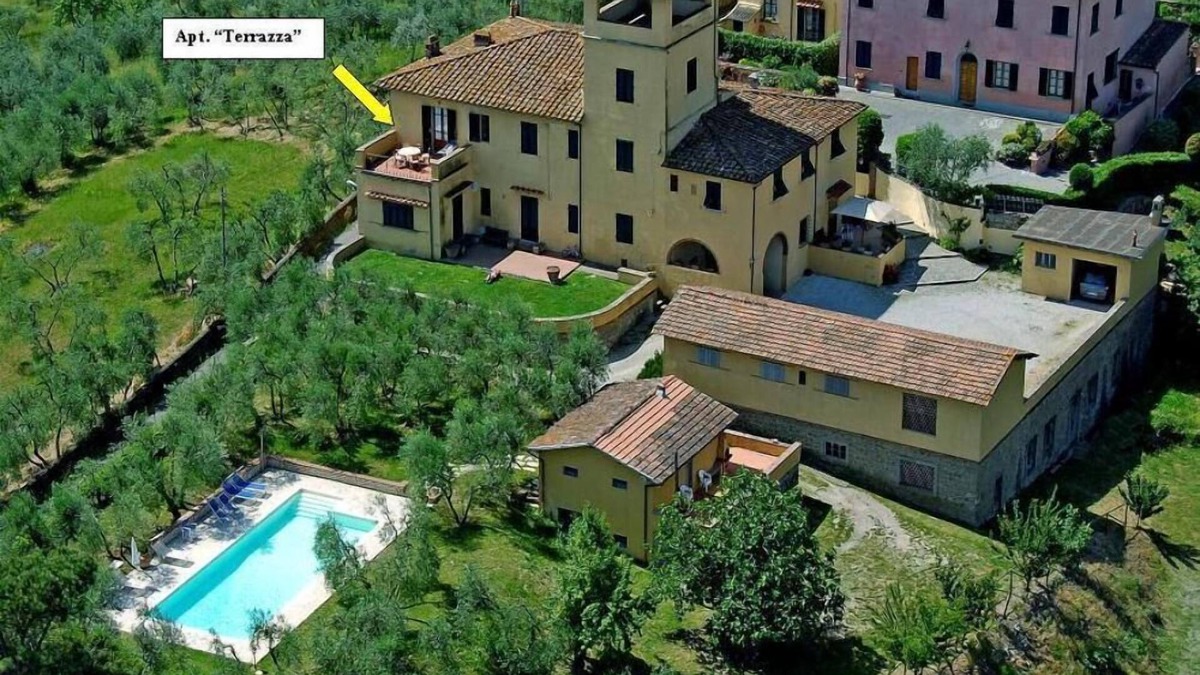 Lastra a Signa Apartment | THE TERRACE - Apartment in Villa from the beginning of the 20th century