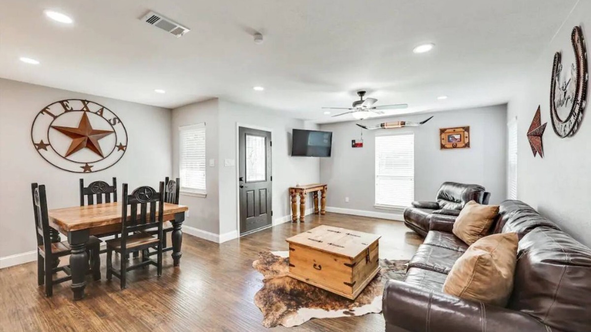 Haltom City House | The Texas Experience near the Stockyards!
