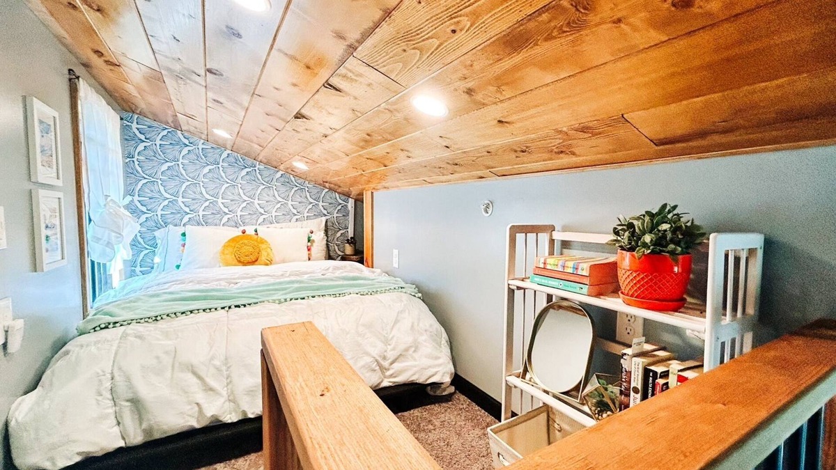 Oakland Cottage | The Tiny House @ Deep Creek Lake - centrally located to everything Deep Creek